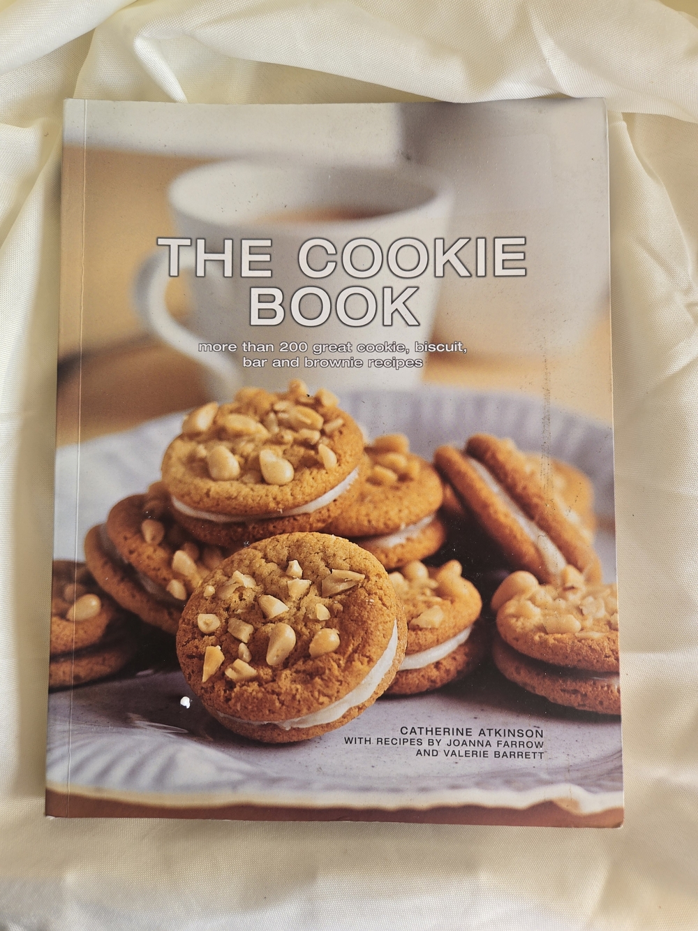 The Cookie Book by Catherine Atkinson